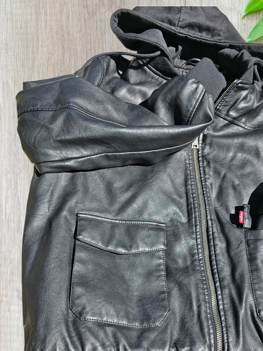 LEVI'S Black Faux Leather Jacket with Hood Size XL Unisex Like New - Picture 2 of 4